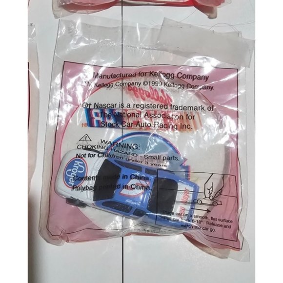 Vtg Lot of 6 1999 Kellogg's NASCAR Terry Labonte Pull N Go #5 Diecast 1:64 Cars - Picture 2 of 7